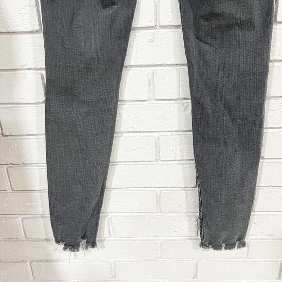 Madewell 9” Mid Rise Skinny Jeans - Picture 4 of 10